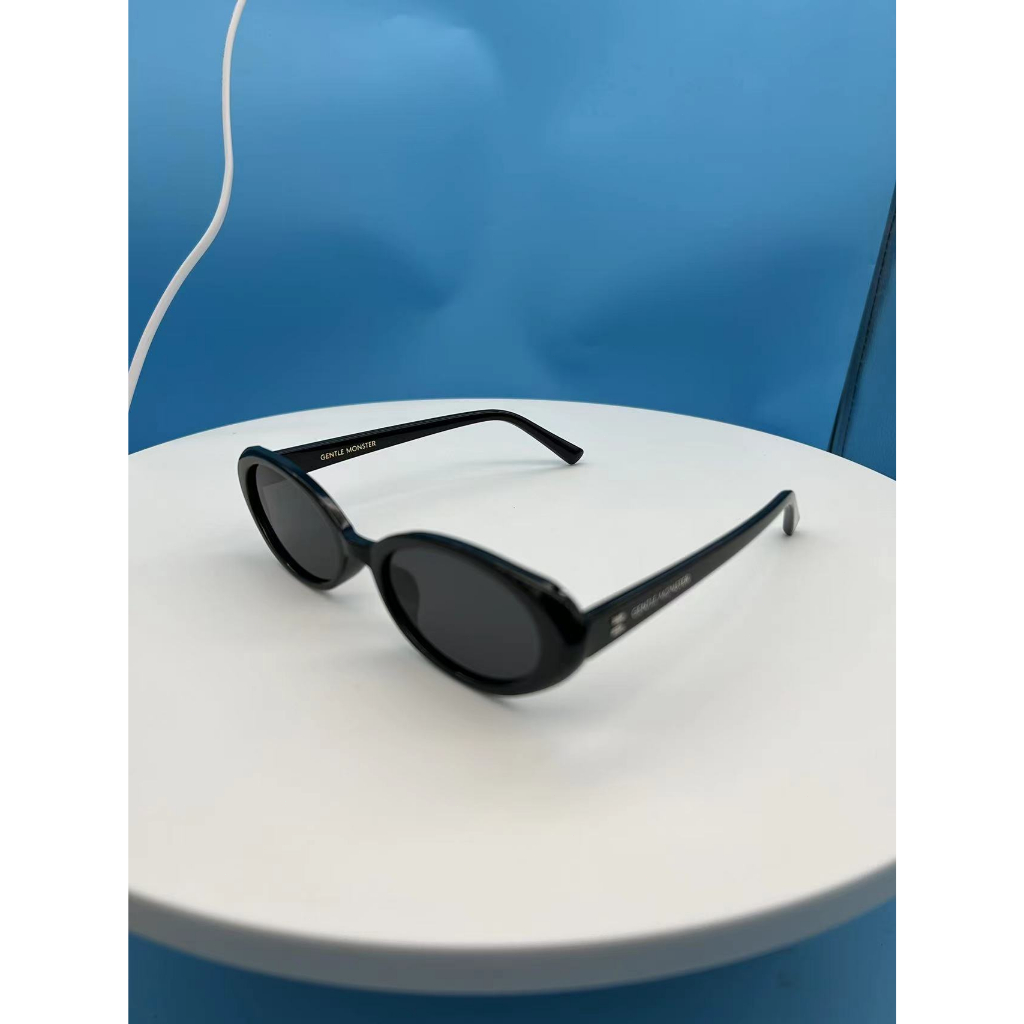 Kính Mát Hình Oval Nhẹ Nhàng Mới 2023