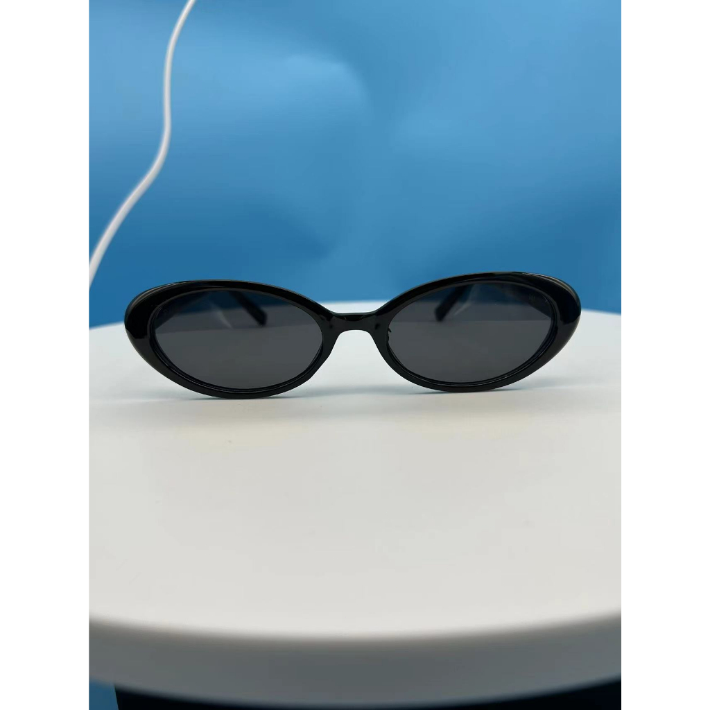 Kính Mát Hình Oval Nhẹ Nhàng Mới 2023