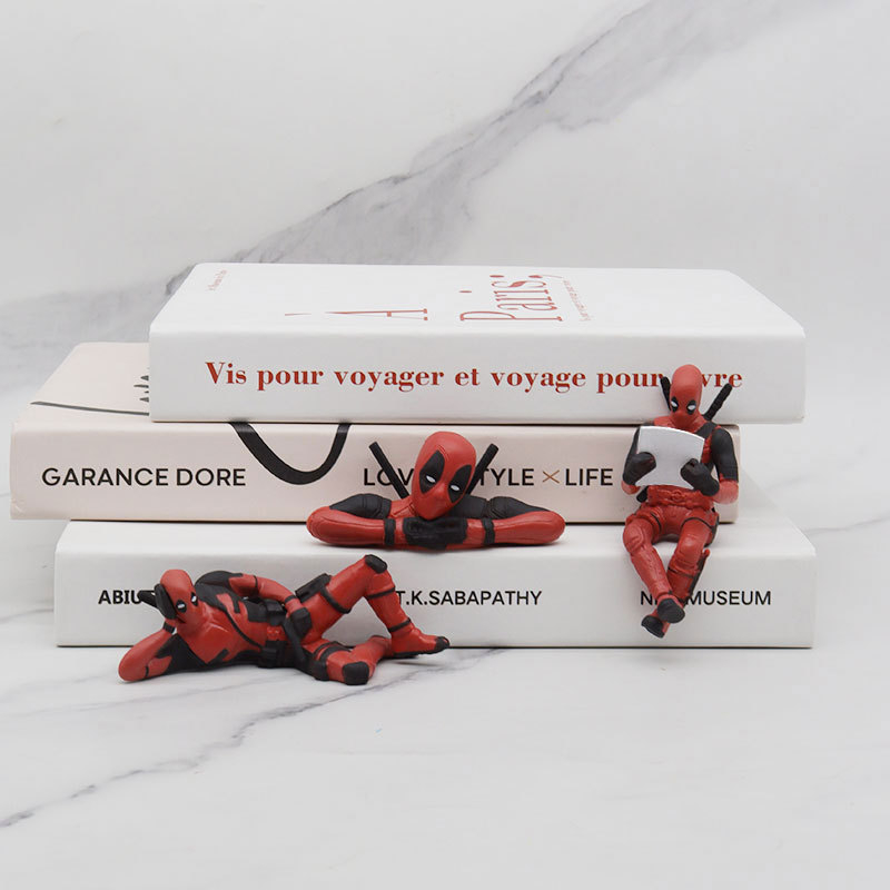Mô Hình Nhân Vật Deadpool Đang Ngồi / Điều Chỉnh Tư Thế Ngồi / Trang Trí Bằng PVC