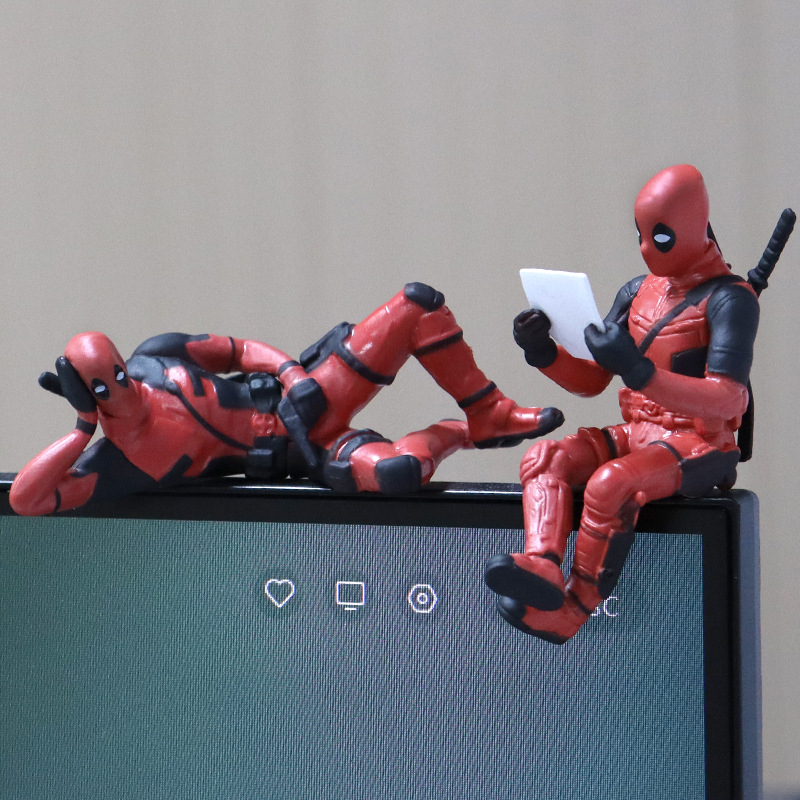 Mô Hình Nhân Vật Deadpool Đang Ngồi / Điều Chỉnh Tư Thế Ngồi / Trang Trí Bằng PVC