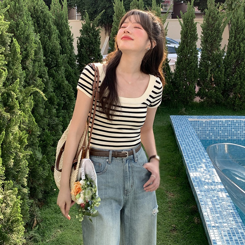 Áo Thun Croptop Dệt Kim Cổ Tròn Họa Tiết Kẻ Sọc Đơn Giản Thời Trang Cho Nữ