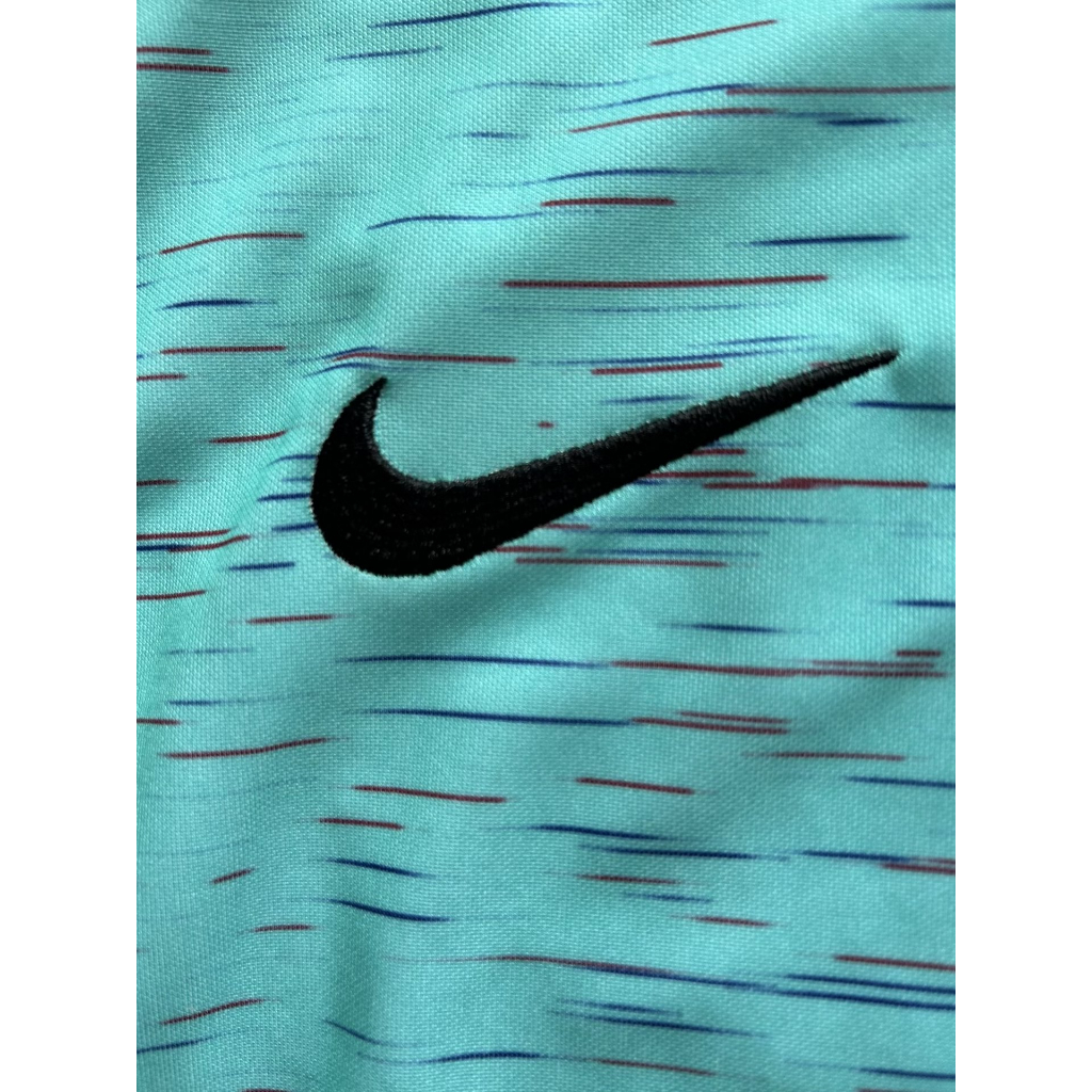 Áo Thun Đá Banh Màu Xanh Lá Số 23 / 24 Đội Tuyển Barcelona