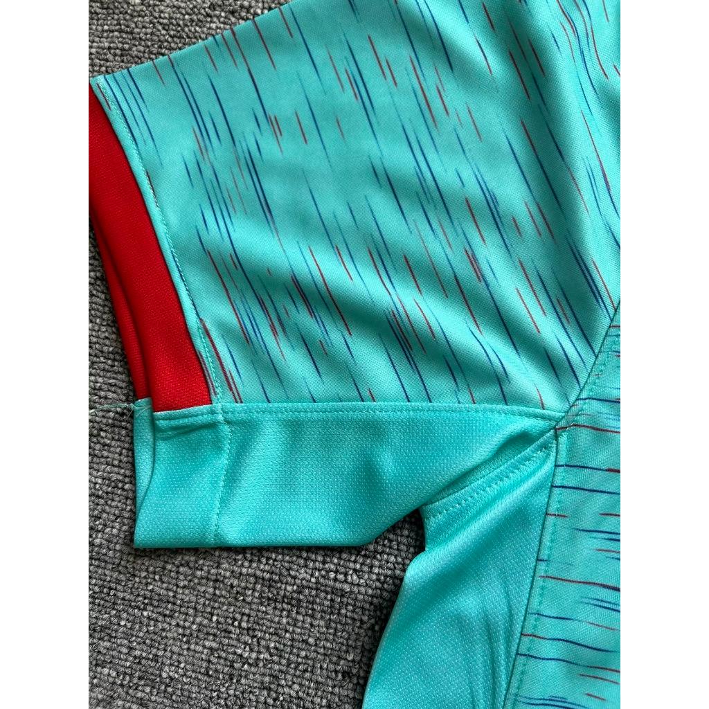 Áo Thun Đá Banh Màu Xanh Lá Số 23 / 24 Đội Tuyển Barcelona