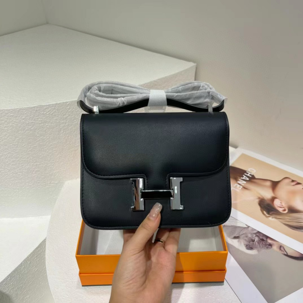 Túi Đeo Vai Da Bò Thật Dáng Vuông Nhỏ Thoải Mái Phong Cách Mới Kèm Hộp Đựng Cho Nữ777777-5285