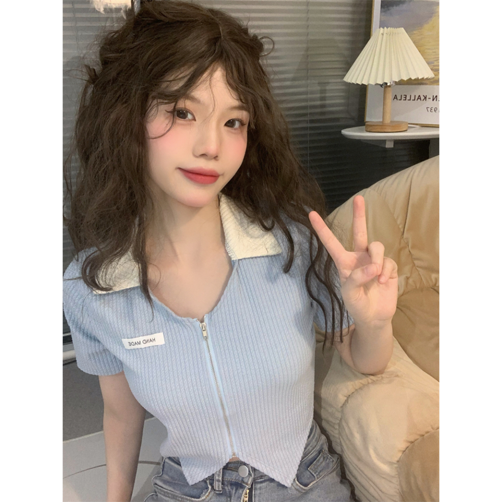 Kaisike Áo polo Tay Ngắn Dáng Ôm Có Khóa Kéo In Chữ Phong Cách Hàn Quốc Thời Trang Mùa Hè 2023 Cho Nữ