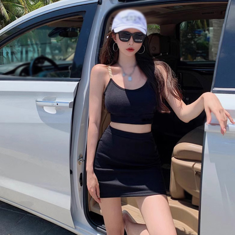 Áo Croptop Hai Dây Có Mút Đệm Màu Trơn Cổ Chữ V Gợi Cảm Thời Trang Mùa Hè Phong Cách Hàn Quốc Cho Nữ