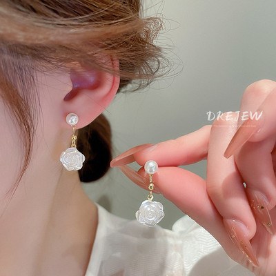 DREJEW Khuyên tai mạ bạc hình hoa trà đính ngọc trai phong cách mori Hàn Quốc dễ phối đồ