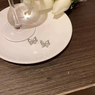 ✨✨Bông Tai Mạ Bạc 925 Hình Bướm Siêu Nữ Tính Sang Trọng