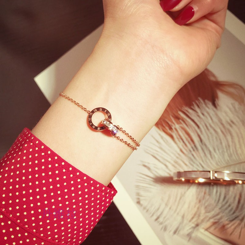 Vòng Tay Thép Titan Đính Kim Cương Nhân Tạo Khóa Số La Mã Sang Trọng Cho Nữ