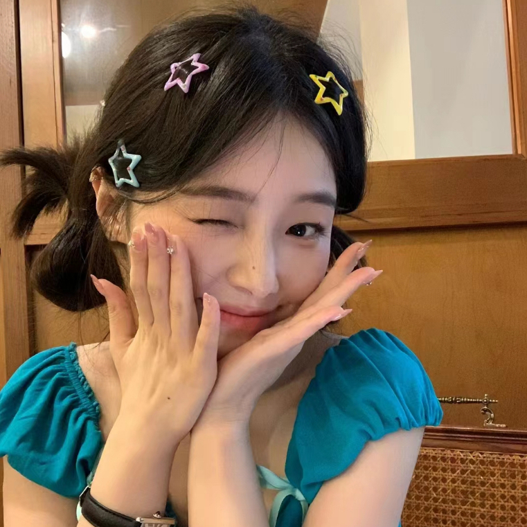 Kẹp Tóc Ngôi Sao Năm Cánh Nhỏ Màu Sắc Mới Cho Nữ