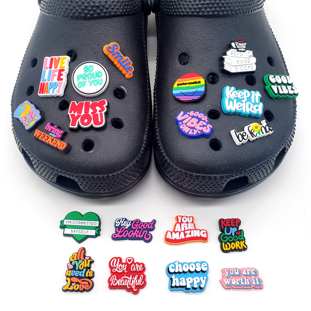 1 Phụ Kiện Trang Trí Dép Crocs Hình Trái Tim Hoạt Hình Dễ Thương