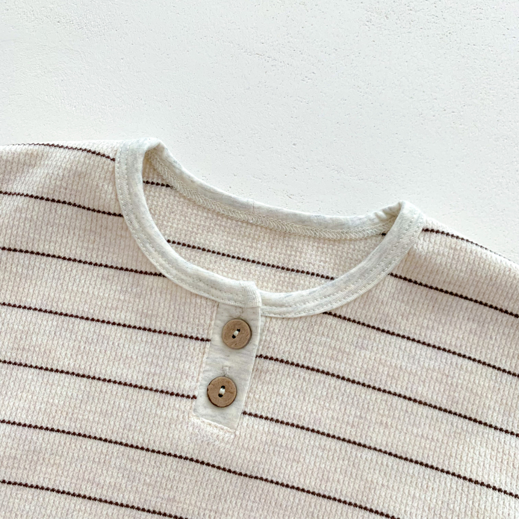 Set Áo Thun Tay Ngắn Kẻ Sọc Phối Quần Short Vải Cotton Thời Trang Mùa Hè Dễ Thương Cho Bé