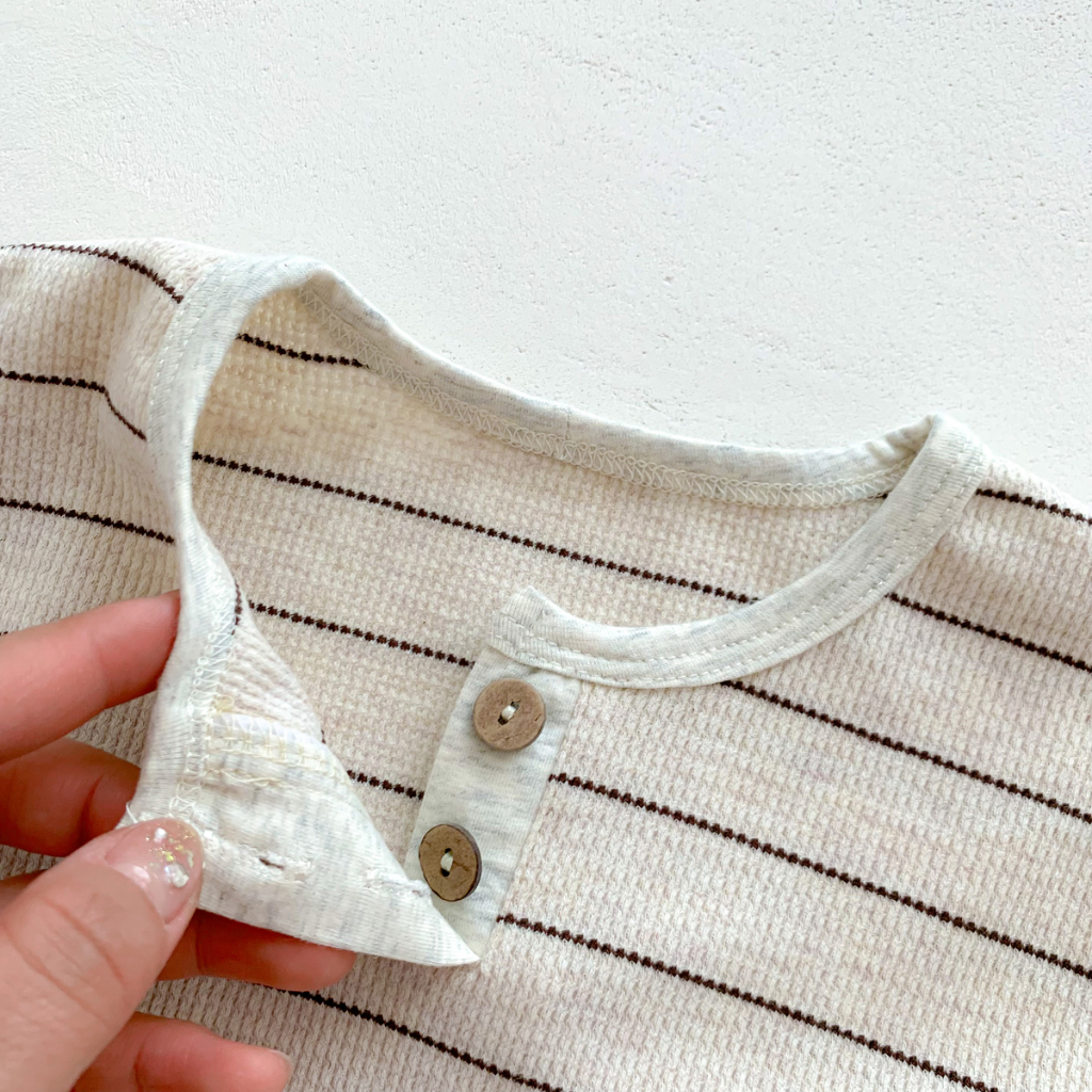 Set Áo Thun Tay Ngắn Kẻ Sọc Phối Quần Short Vải Cotton Thời Trang Mùa Hè Dễ Thương Cho Bé
