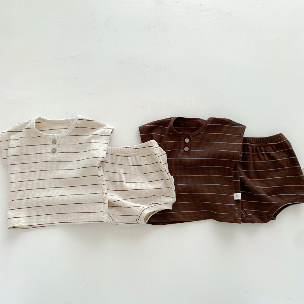 Set Áo Thun Tay Ngắn Kẻ Sọc Phối Quần Short Vải Cotton Thời Trang Mùa Hè Dễ Thương Cho Bé