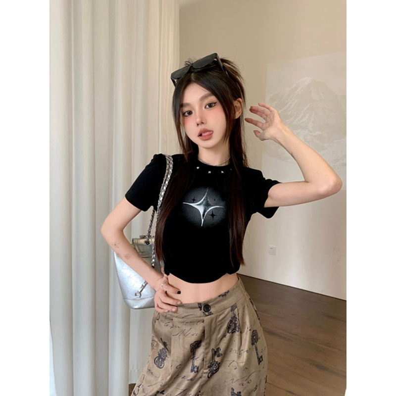 Áo Croptop Tay Ngắn Màu Đen In Họa Tiết Phong Cách Mỹ Cổ Điển Thời Trang Cho Nữ