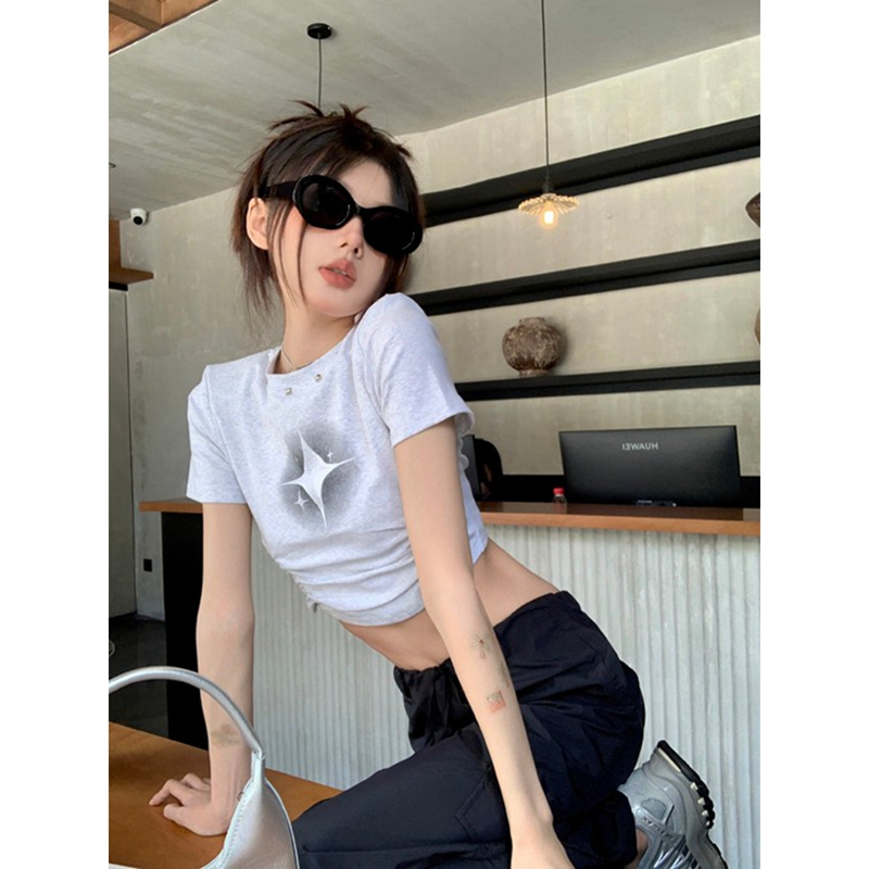 Áo Croptop Tay Ngắn Màu Đen In Họa Tiết Phong Cách Mỹ Cổ Điển Thời Trang Cho Nữ