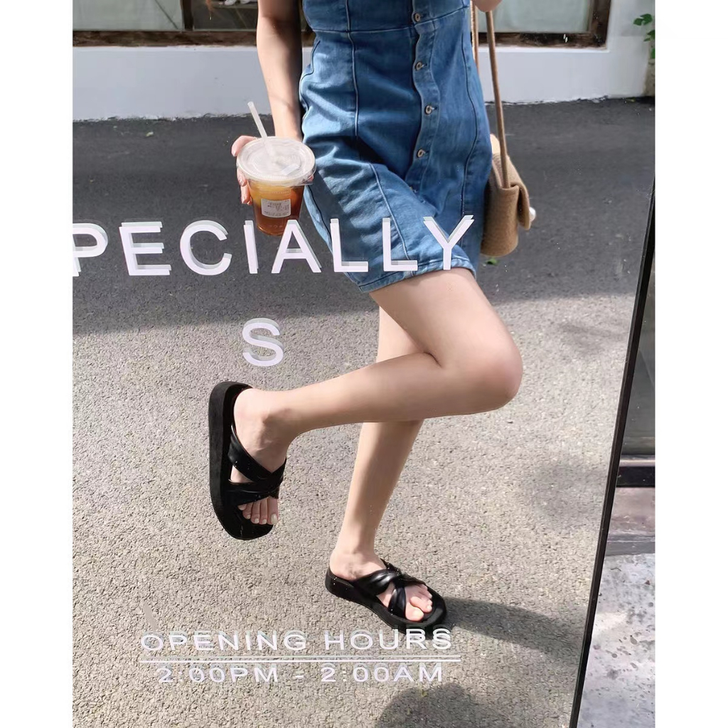 Dép Sandal Đế Dày Chống Trượt Thời Trang Mùa Hè Phong Cách Mới