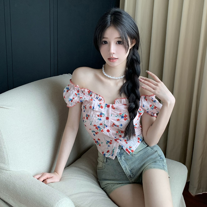 Áo Croptop Tay Phồng Ngắn Cổ Chữ v In Họa Tiết Hoa Nhí Xinh Xắn Thời Trang Cho Nữ