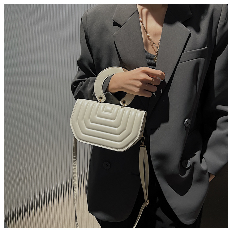 Túi đeo vai xách tay dáng vuông nhỏ thiết kế đơn giản thời trang thu đông mới dành cho nữ