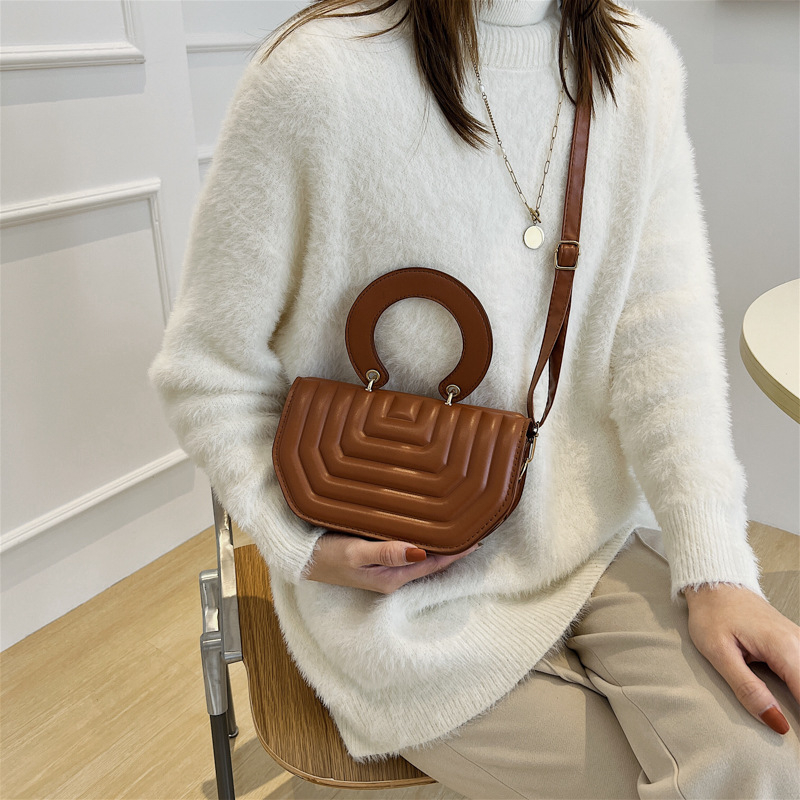 Túi đeo vai xách tay dáng vuông nhỏ thiết kế đơn giản thời trang thu đông mới dành cho nữ