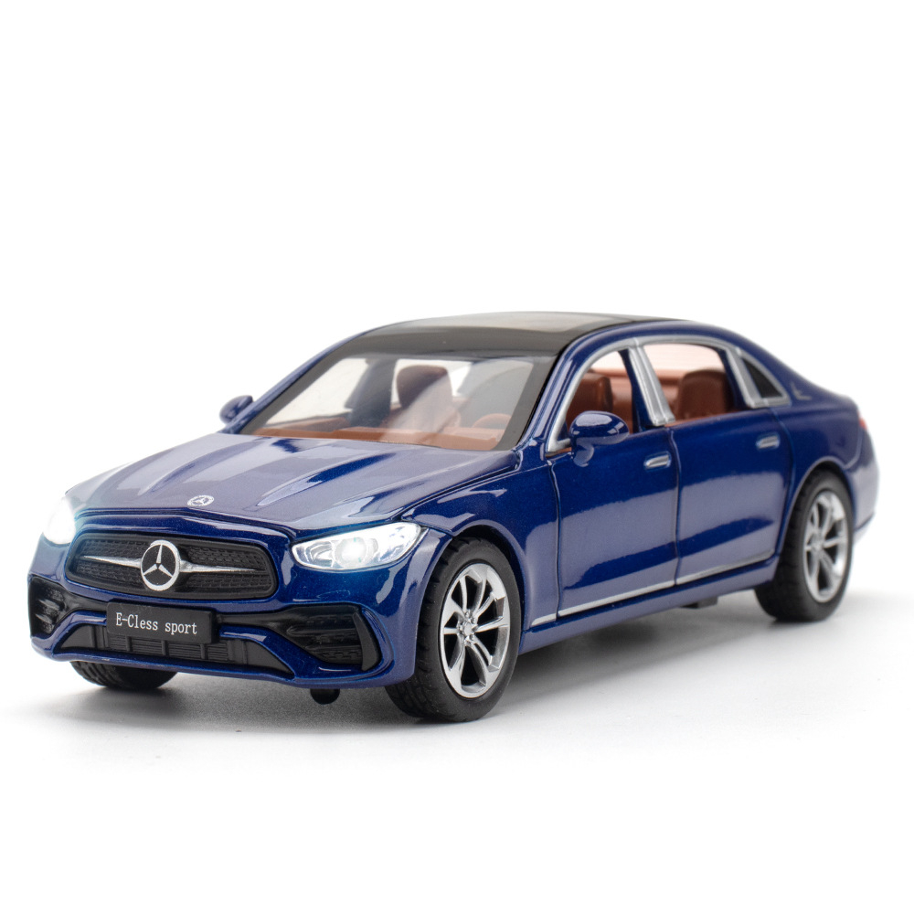 Mô Hình Xe Hơi Benz E300L Tỉ Lệ 1: 32 Bằng Hợp Kim Có Đèn Và Nhạc Độc Đáo Sống Động
