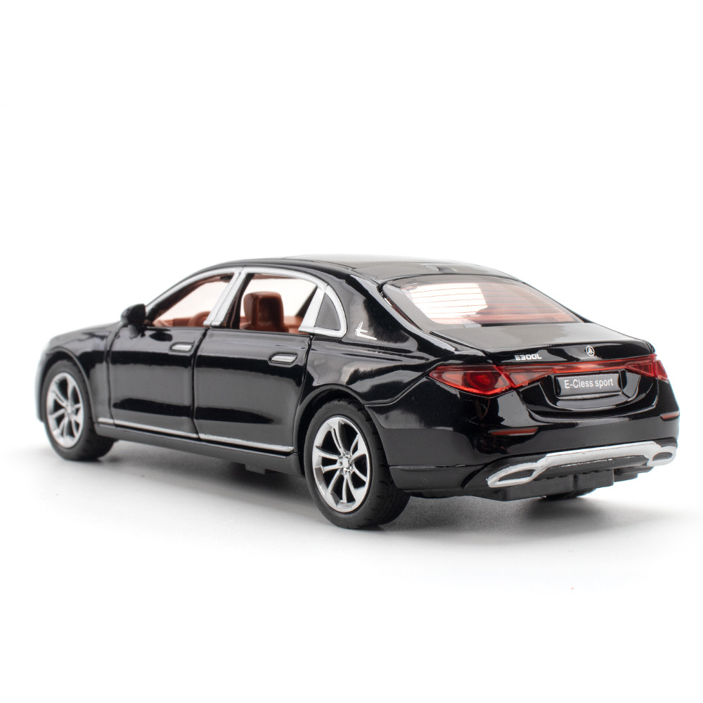 Mô Hình Xe Hơi Benz E300L Tỉ Lệ 1: 32 Bằng Hợp Kim Có Đèn Và Nhạc Độc Đáo Sống Động