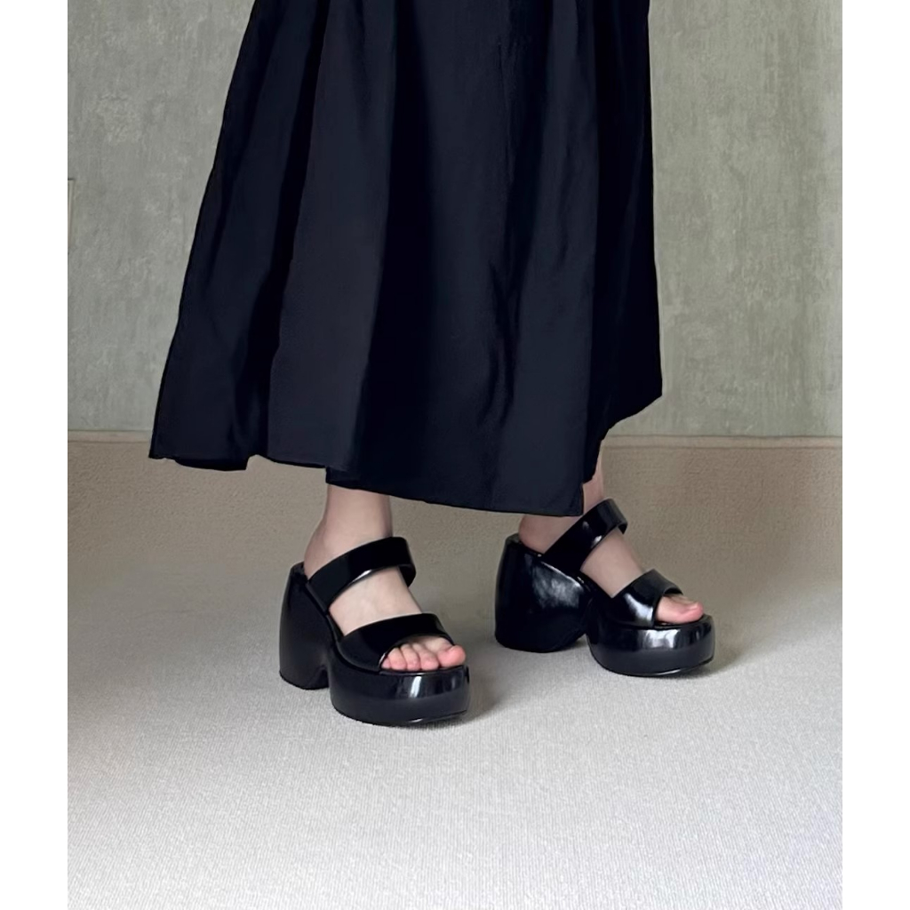 Dép Sandal Đế Xuồng Dày Dặn Phong Cách Thời Trang Mùa Hè 2023 Mới Dành Cho Nữ