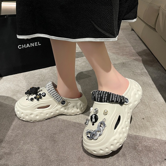 One more shoes⭐Dép Sandal Đế Mềm Chống Trượt Tăng Chiều Cao Họa Tiết Hoạt Hình Dễ Thương Thời Trang Mùa Hè Cho Nữ