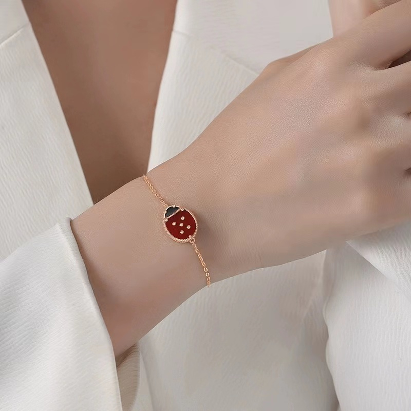 Nhẫn Hở Hình Bọ Cánh Cứng May Mắn Cánh Vàng Hồng carnelian onyx