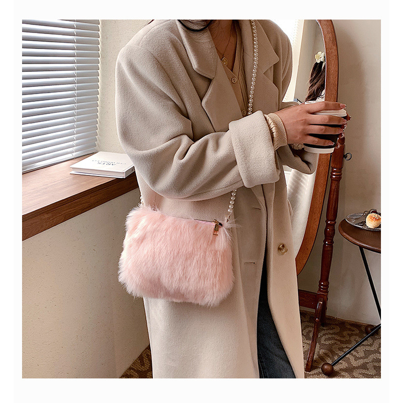 Túi đeo chéo hình vuông nhỏ phối lông dây xích đính ngọc trai giả thời trang thu đông mẫu mới cho nữ