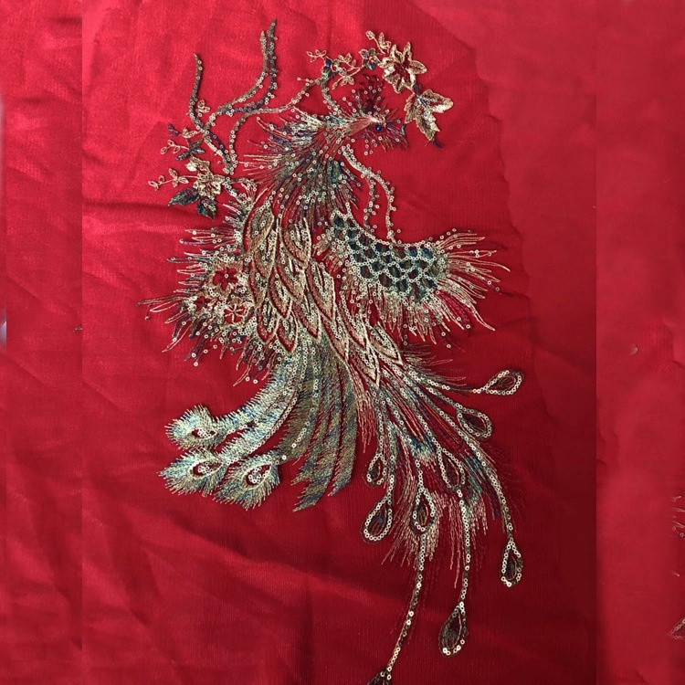 Miếng Dán Ủi Trang Trí Váy Cưới Hình Hoa Và Chim Công 3D Kích Thước 50 * 30CM