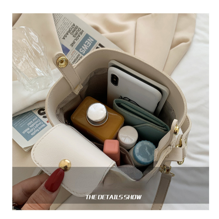 Túi Đeo Chéo Thời Trang Kiểu Dáng Sành Điệu Trẻ Trung