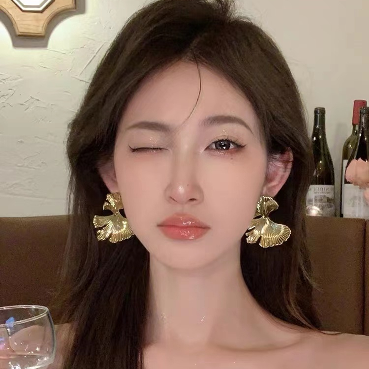 Bông Tai Hình Chiếc Lá Thời Trang Cao Cấp