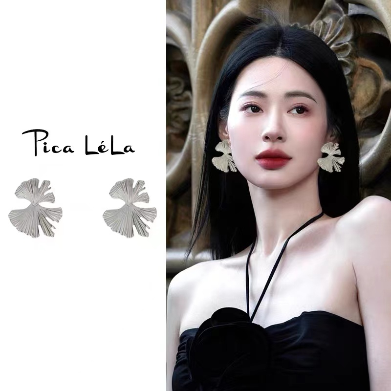 Bông Tai Hình Chiếc Lá Thời Trang Cao Cấp