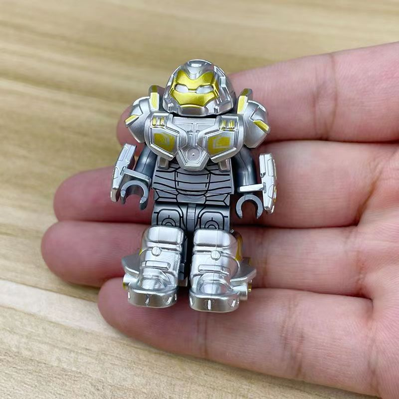 Mô Hình Đồ Chơi Nhân Vật HULkbuster Gold Siver Đỏ Ngẫu Nhiên
