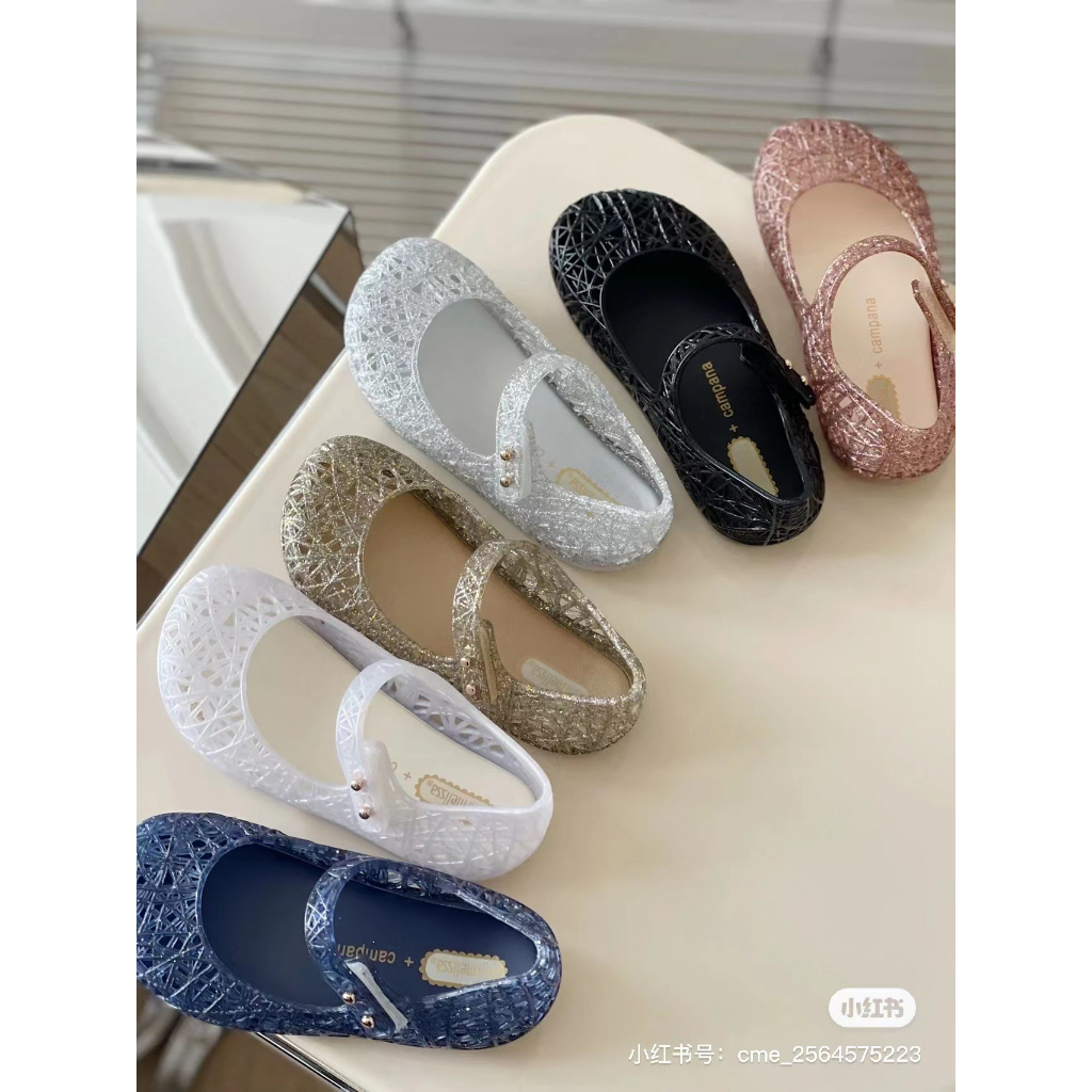 Xăng đan Quai Dán Gel Mềm Mại Thoáng Khí Đóng Dấu Chân Phong Cách Cổ Điển Mới 2023 Cho Bé Gái