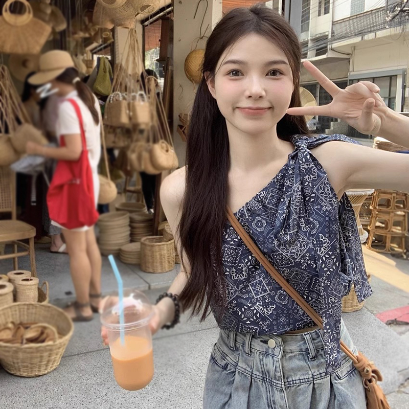 Áo Hai Dây Họa Tiết Hoa Thời Trang Mùa Hè Ngọt Ngào Cho Nữ