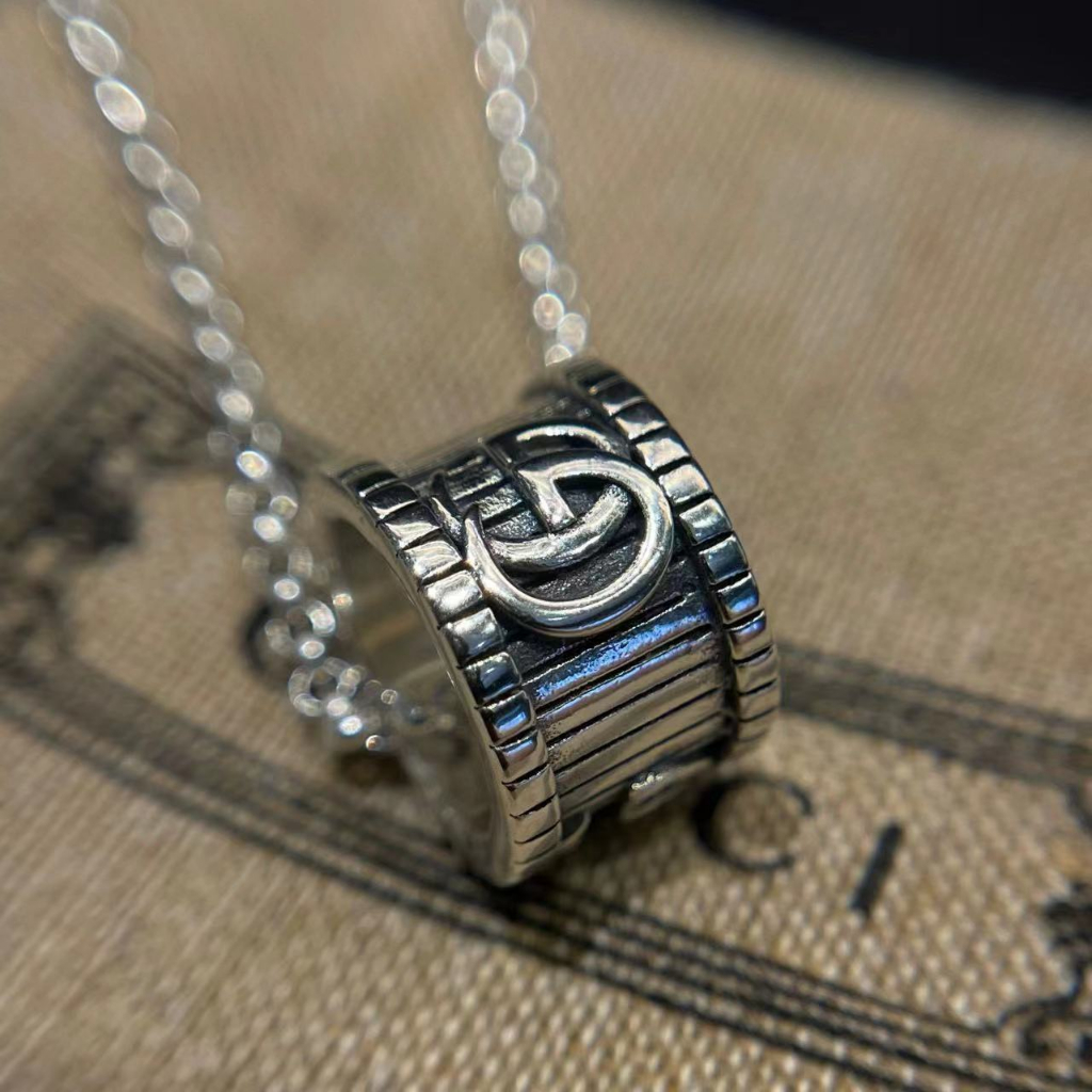 Ucci Vòng Cổ Mặt Bánh Răng Đôi G Phong Cách retro