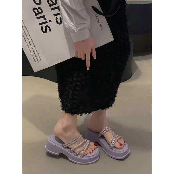 Dép đi bên ngoài mẫu mới mùa hè 2023 nữ đế dày chống trượt