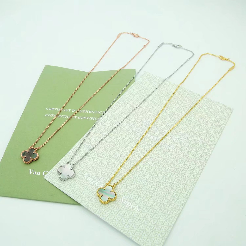 Vòng cổ Mặt Cỏ Bốn Lá Cổ Điển Mới 2023