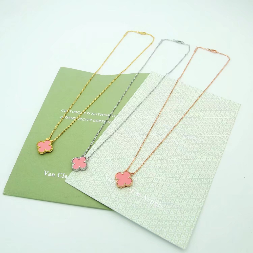 Vòng cổ Mặt Cỏ Bốn Lá Cổ Điển Mới 2023