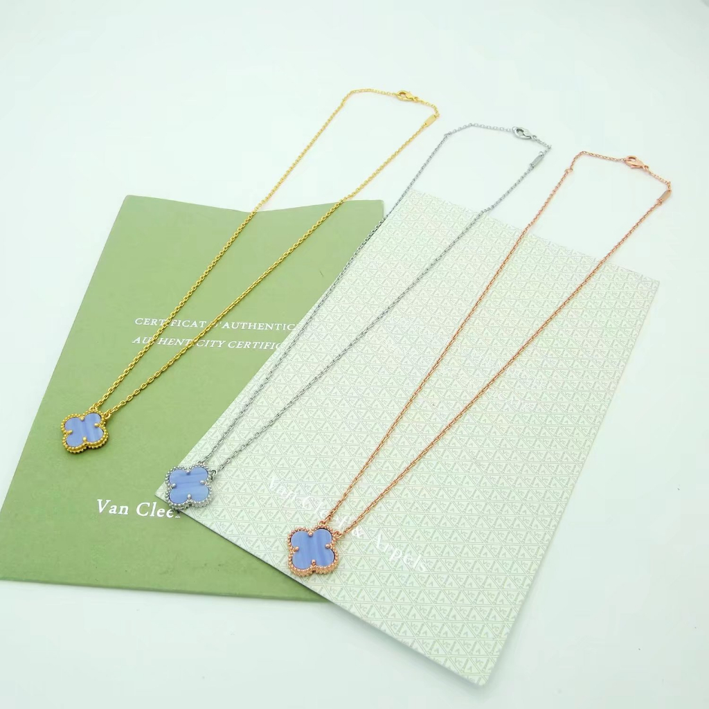 Vòng cổ Mặt Cỏ Bốn Lá Cổ Điển Mới 2023