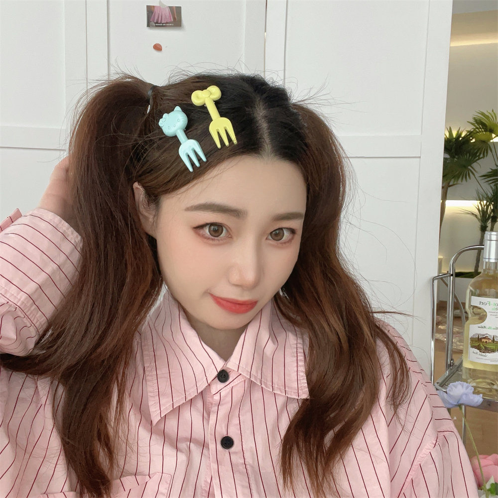 Set 2 Kẹp Tóc Hình Mèo Dễ Thương Cho Nữ
