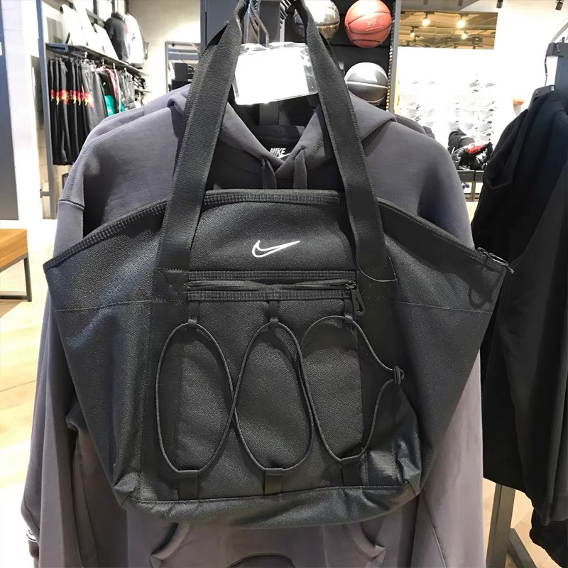 Túi XáCh Nike CV0063 ĐựNg Laptop Cho Nam Và Nữ