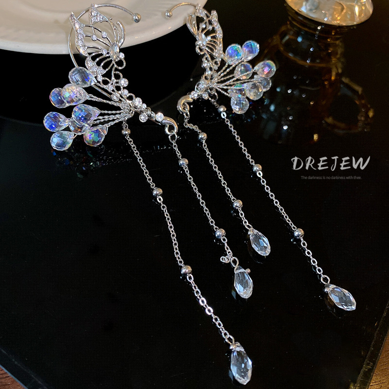 Khuyên Tai Tua Rua Hình Bướm Đính Kim Cương Pha Lê Không Cần Khoan Lỗ Thời Trang Cao Cấp