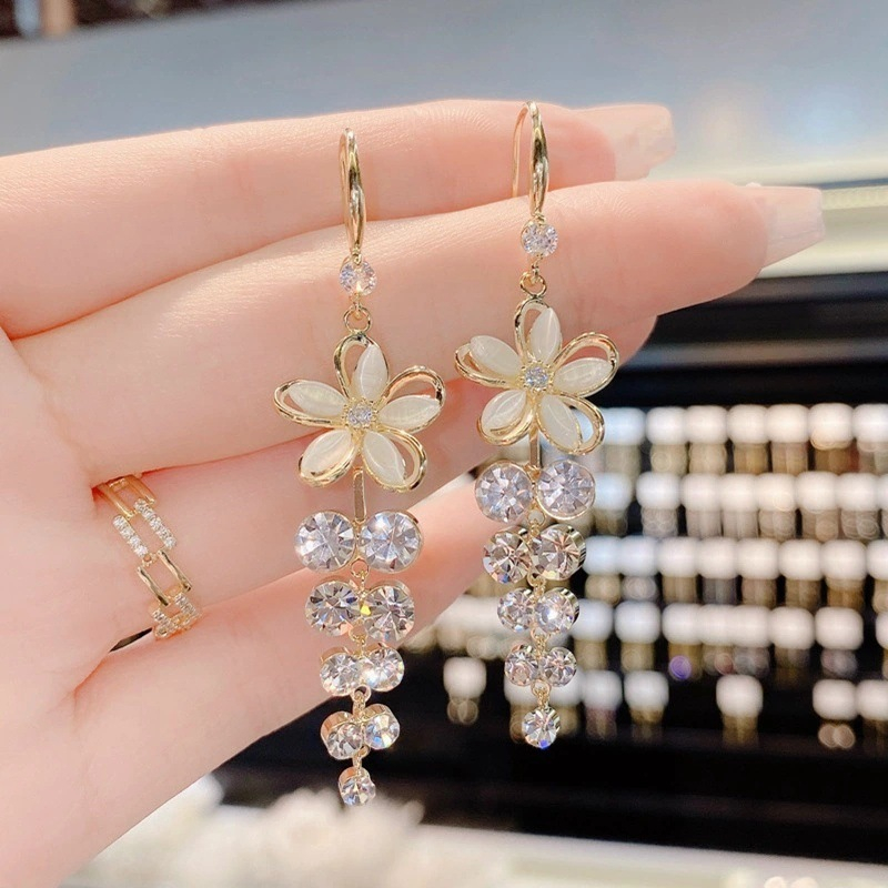 Bông Tai Mạ Bạc 925 Hình Hoa Đính Đá Zircon Tua Rua Thời Trang Cho Nữ