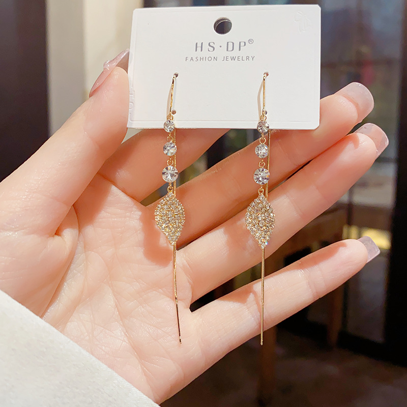 Bông Tai Dáng Dài Hình Chiếc Lá Đính Đá Zircon Thời Trang Cho Nữ