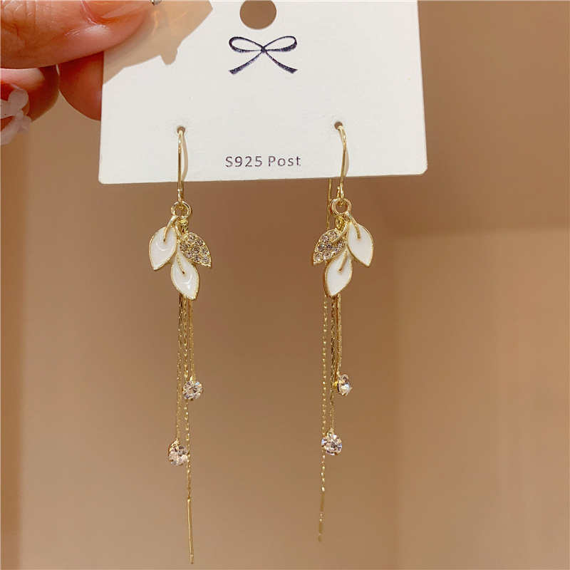 Bông Tai Mạ Bạc 925 Dáng Dài Hình Chiếc Lá Đính Đá Thời Trang Hàn Quốc Cho Nữ