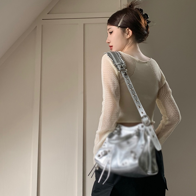 Áo Croptop Dệt Kim Tay Dài Cổ Tròn Hoạ Tiết Hoa Tulip Cho Phái Nữ