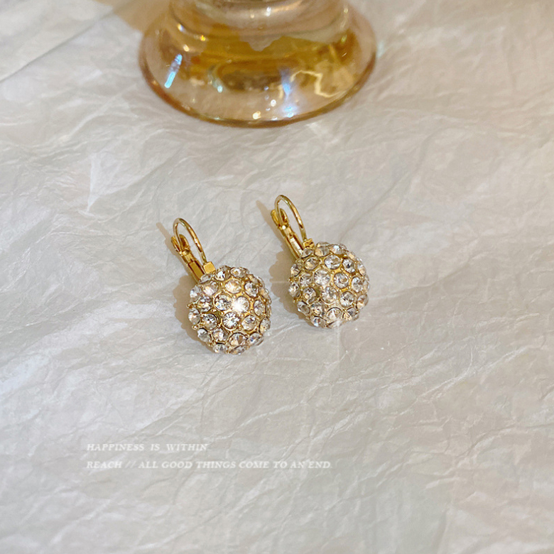 Bông Tai Đính Đá Quý Hình Bán Nguyệt Sang Trọng Thời Trang